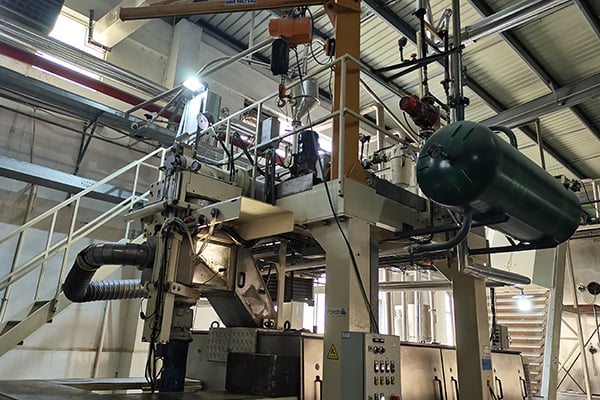 ショートカットパスタ生産ラインのパスタ押出機