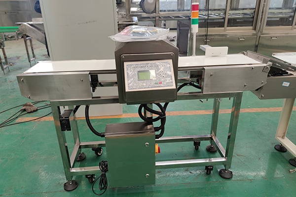 Détecteur de métaux