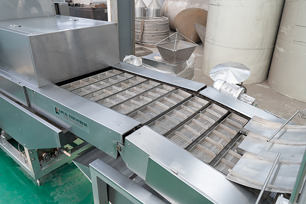 BOÎTE DE NOUILLES INSTANTANÉES